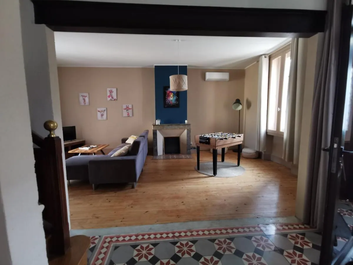 Villa Charmante maison de ville avec grande de terrasse à Caussade